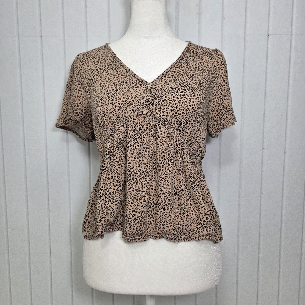URBAN Romantics Leopard Print V-Neck Blouse‎ Size M